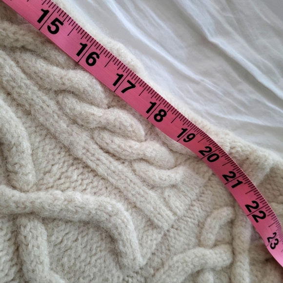 Lands' End 100% Wool Irish Fisherman Sweater - Picture 10 of 10